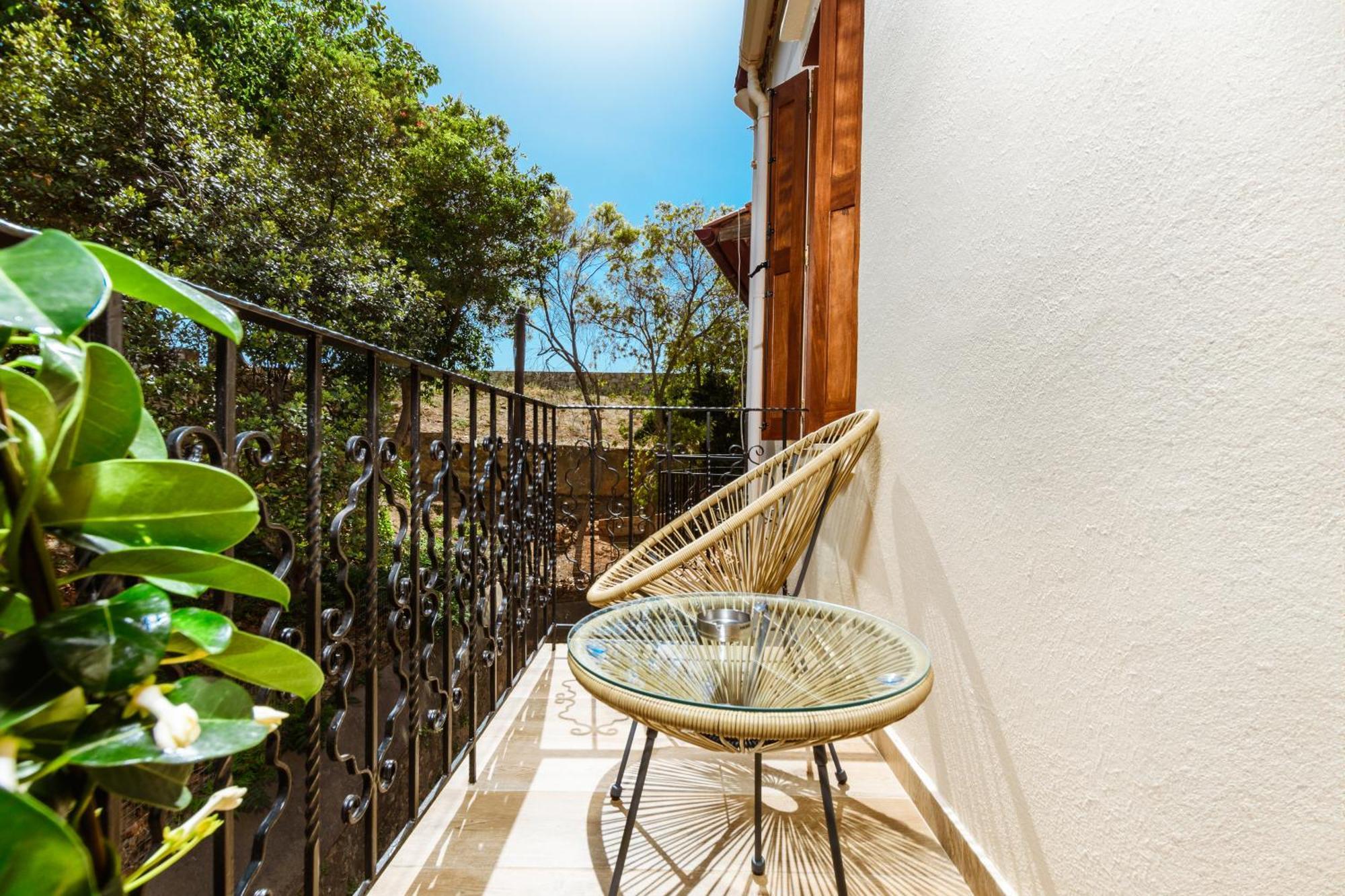Konmari Boutique Suites Chania  Exterior foto